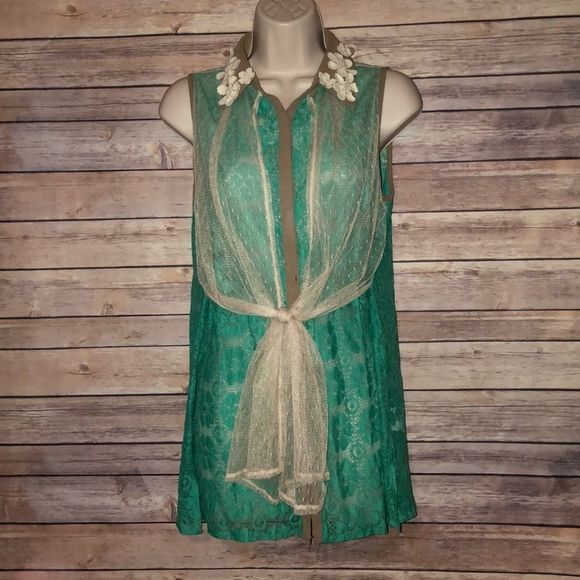 Ryu Sheer Lace Flower 🌸 Top Size Medium - Picture 1 of 4